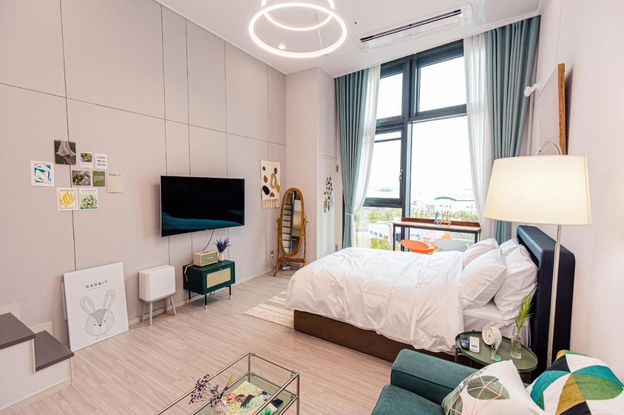 Ocean Marina Suite View Йосу Экстерьер фото