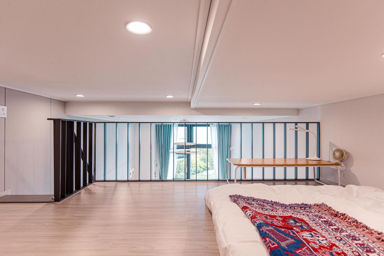 Ocean Marina Suite View Йосу Экстерьер фото