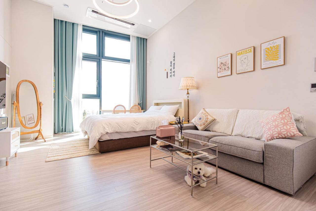 Ocean Marina Suite View Йосу Экстерьер фото